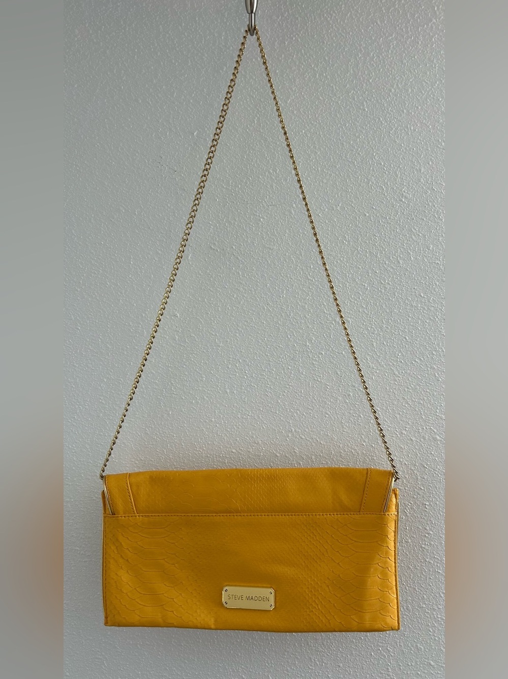 Steve Madden Mustard Yellow Crossbody Bag with Gold Chain